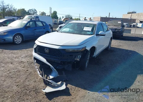 2024 Honda Accord Ex z USA, uszkodzony, nr VIN 1HGCY1F34RA056271